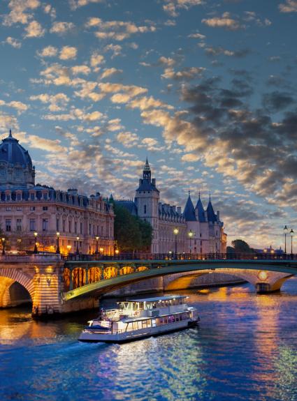 Top Sunset Walks in Paris